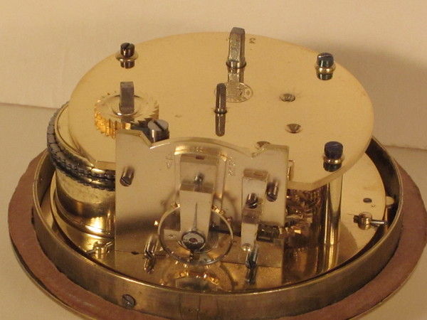 Double ship's wheel Bollard novelty/mystery clock