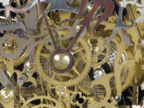 Striking Ivy leaf skeleton clock attributed to Smiths, Clerkenwell. 